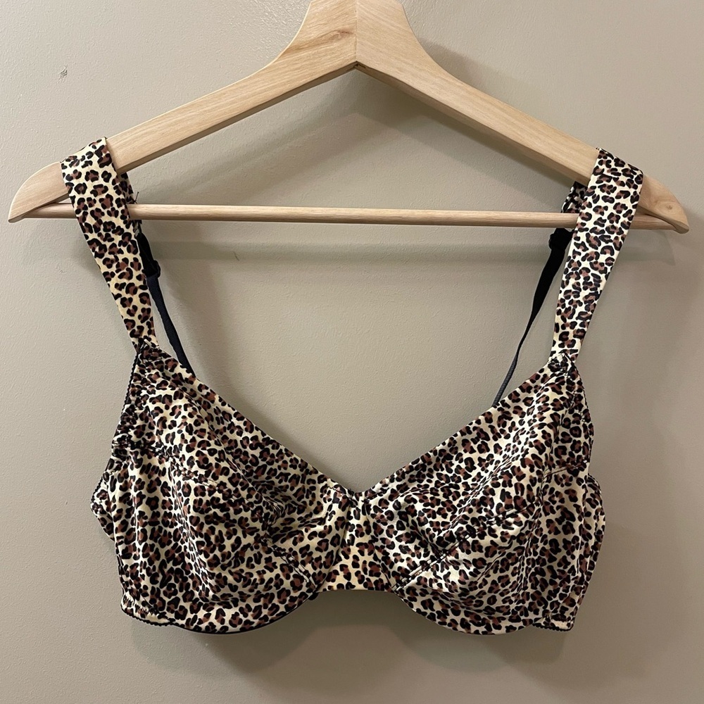Victoria’s Secret Bra Animal Print leopard print Size 36C
